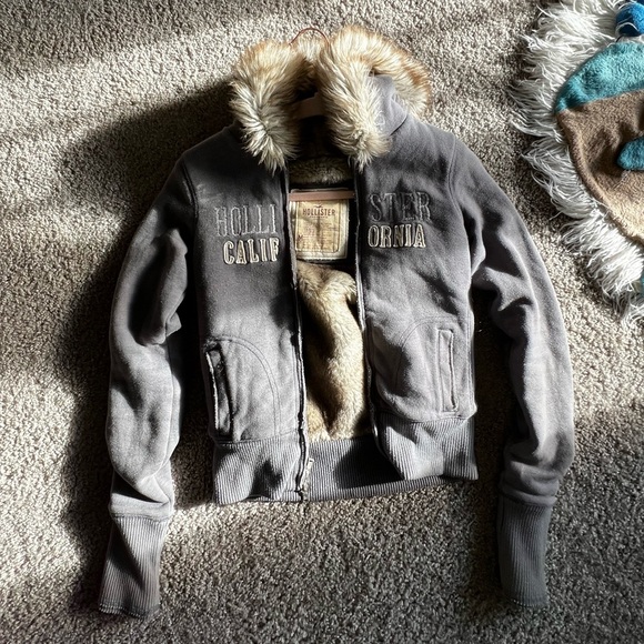 Hollister Fur Jacket - Picture 3 of 4